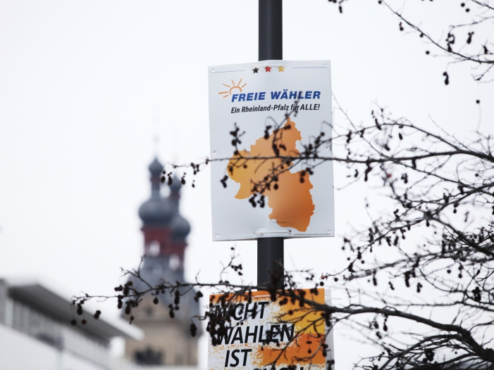 INSA: Union verliert deutlich, Freie Wähler bei 3,5 Prozent