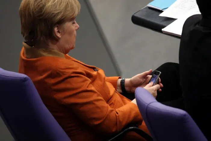 Grüne kritisieren Merkels Telefonate mit Lukaschenko 