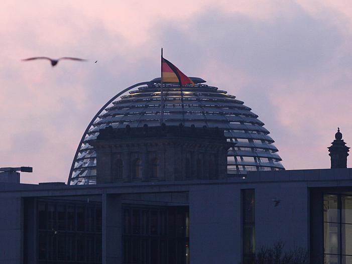 Erste Debatte über Impfpflicht im Bundestag erst Ende Januar Erste Debatte über Impfpflicht im Bundestag erst Ende Januar
