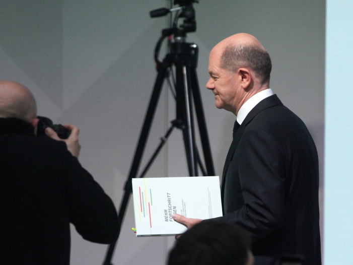 Grüne fordern von Scholz mehr Führung