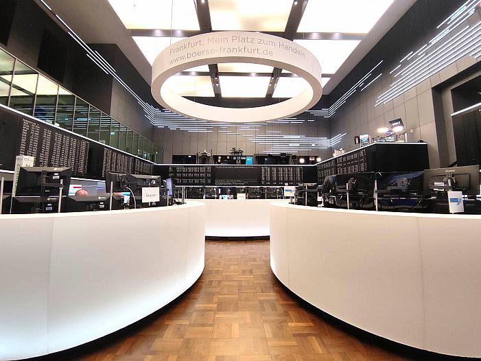 Dax legt geringfügig zu - Daimler Truck vorn