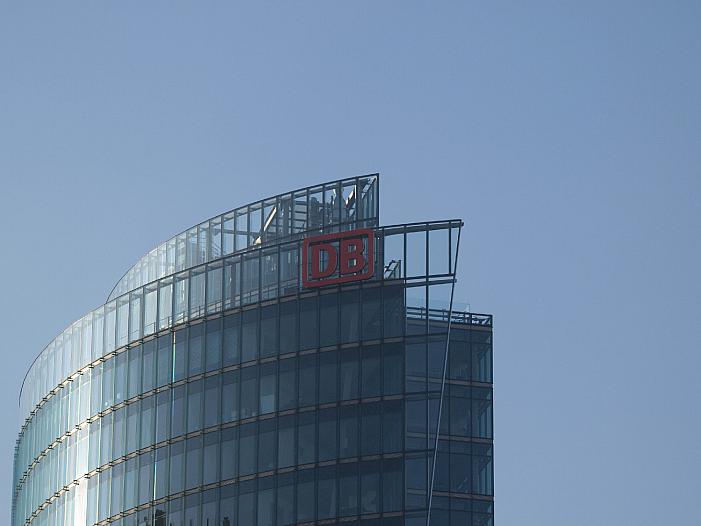 Deutsche Bahn kritisiert neuen EVG-Warnstreik Deutsche Bahn kritisiert neuen EVG-Warnstreik