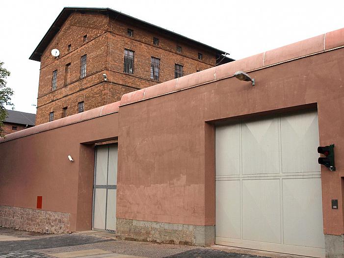 Karlsruhe kippt Regelungen zur Vergütung von Gefangenenarbeit Karlsruhe kippt Regelungen zur Vergütung von Gefangenenarbeit