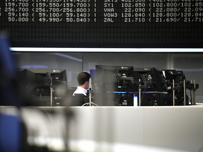 Dax dreht leicht ins Plus - Notenbanken weiter im Fokus