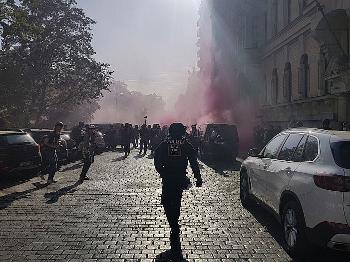 Erlaubte Leipziger Demo endet auch mit Gewaltausbruch