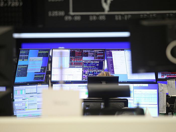 Dax dreht am Mittag leicht ins Plus - Continental vorn