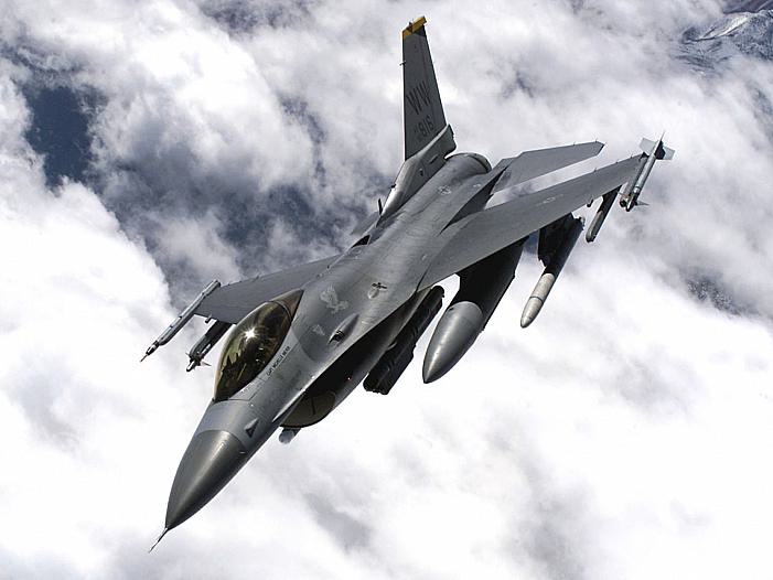 Ukraine erwartet Einsatz von F-16-Kampfjets ab nächstem Frühjahr