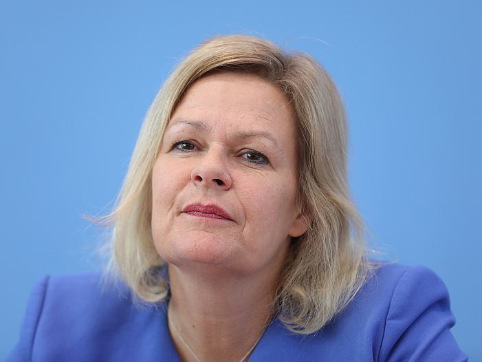 Innenministerin warnt vor zunehmender Schleuserkriminalität