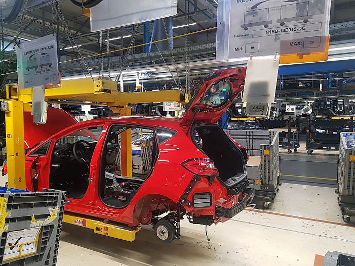 Habeck nimmt Autoindustrie in die Pflicht