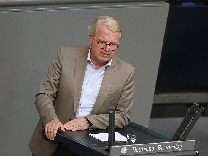 Schäffler will gegen hohe Sozialausgaben vorgehen