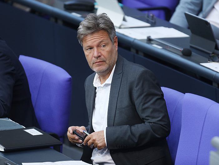 Habeck sieht Belastungsgrenze der Kommunen vielerorts erreicht Habeck sieht Belastungsgrenze der Kommunen vielerorts erreicht