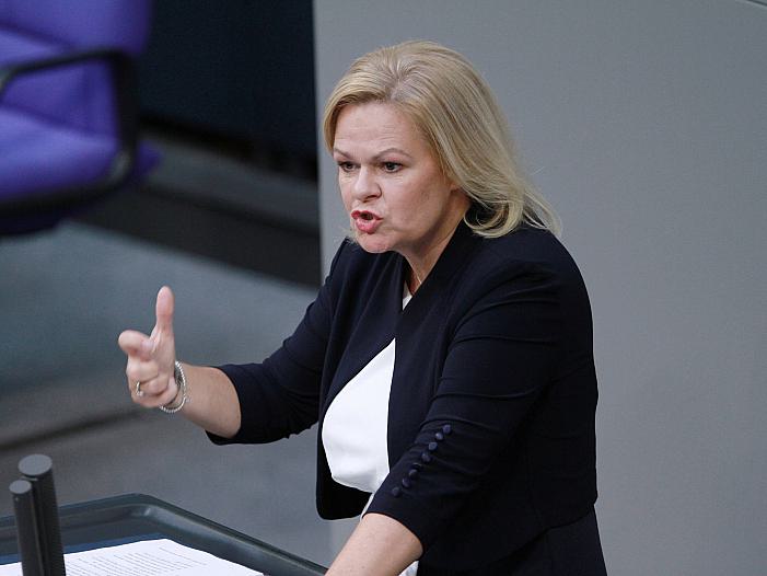 Faeser verbietet rechtsextreme Gruppierung "Artgemeinschaft"