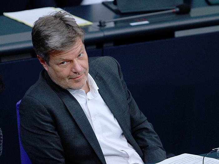 Habeck erwartet Wirtschaftsaufschwung in Ostdeutschland