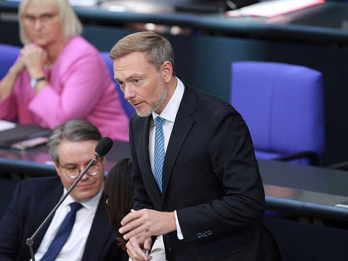 Lindner bekräftigt vorgezogene Mehrwertsteuererhöhung auf Gas