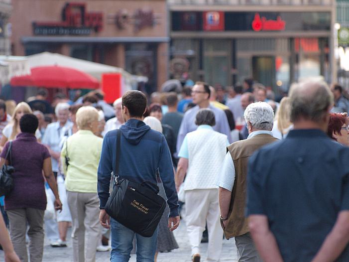 Studie: Deutsche bei Reizthemen einiger als gedacht