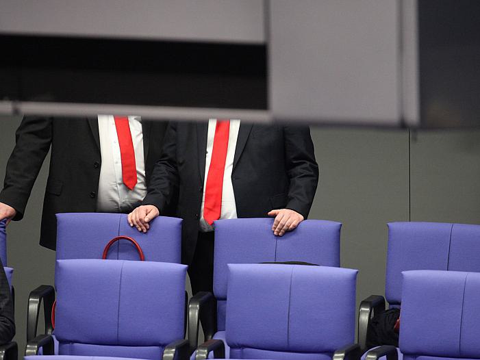MdB-Flash: Engpässe bei Medikamenten, Stationäre Grenzkontrollen