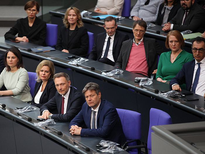 Ökonomen bewerten Wirtschaftspolitik der Ampel kritisch
