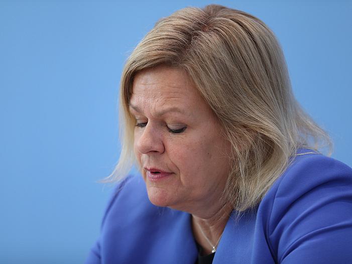 Brandanschlag auf Synagoge - Faeser drängt auf zügige Ermittlungen