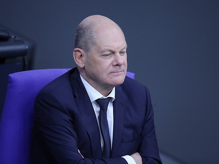 SPD-Parteivize Midyatli kritisiert Scholz SPD-Parteivize Midyatli kritisiert Scholz