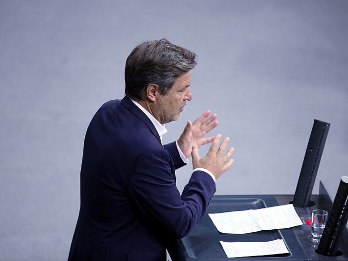 Habeck plant 50 Milliarden Euro Steuerentlastungen für Wirtschaft Habeck plant 50 Milliarden Euro Steuerentlastungen für Wirtschaft