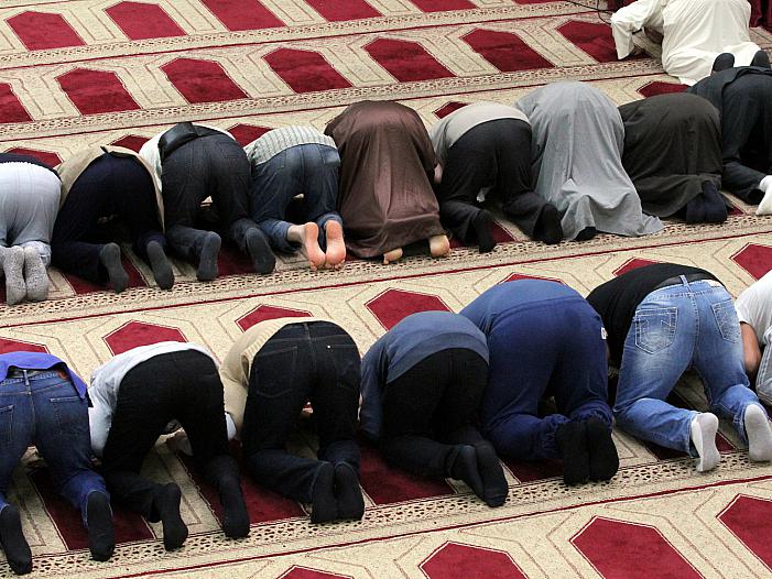 Wagenknecht: Moslems sollen für Imam-Ausbildung zahlen