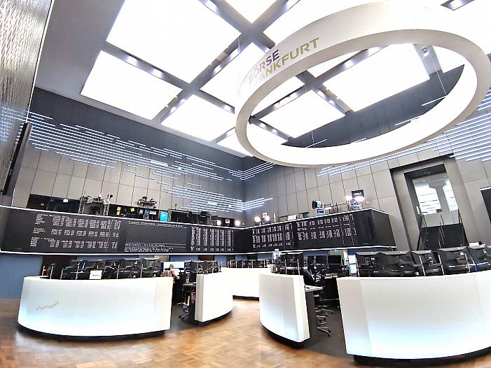 Dax gibt zu Wochenstart nach - 16.000er-Marke knapp verfehlt