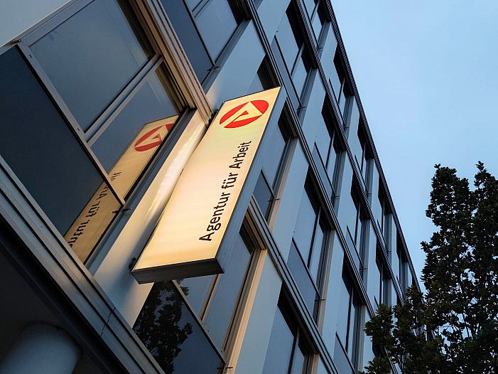 IAB-Arbeitsmarktbarometer sinkt weiter