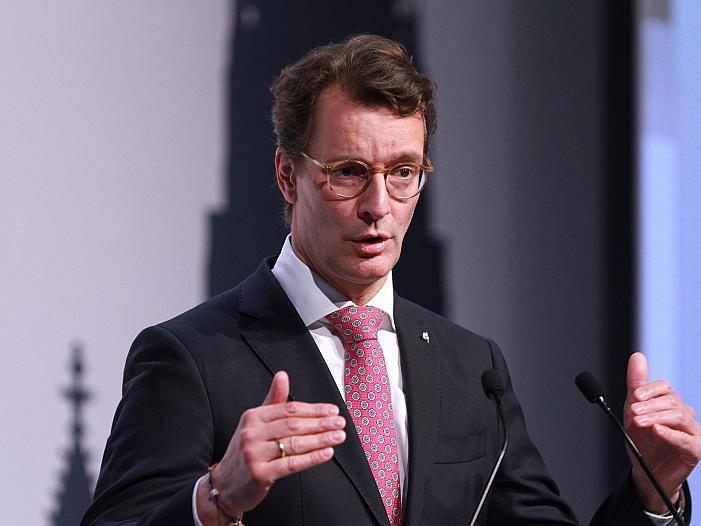 Wüst schätzt Haushaltslücke für 2024 auf 15 bis 20 Milliarden Euro