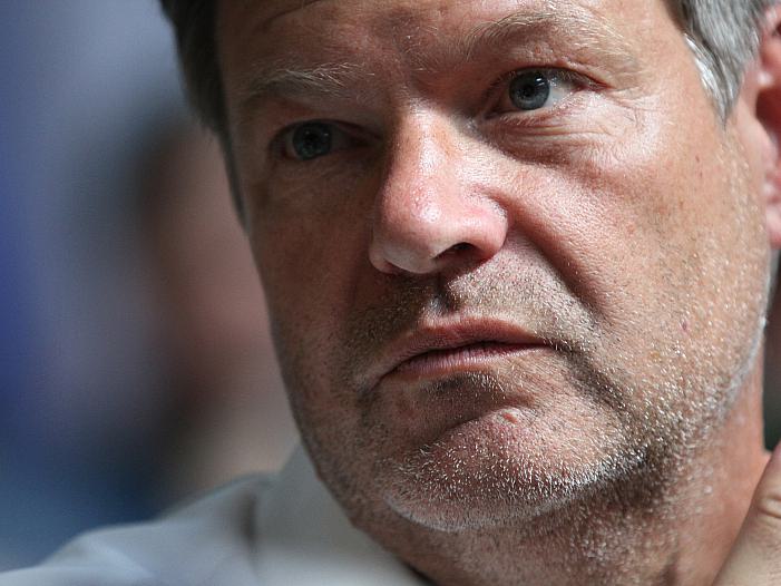 Habeck fürchtet Abwanderung der Industrie