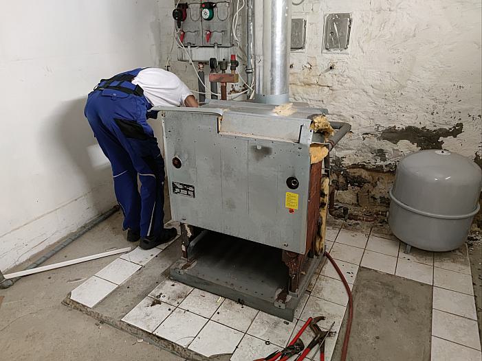 Studie: Mehr Ausländer absolvieren Ausbildungen in "Engpassberufen"