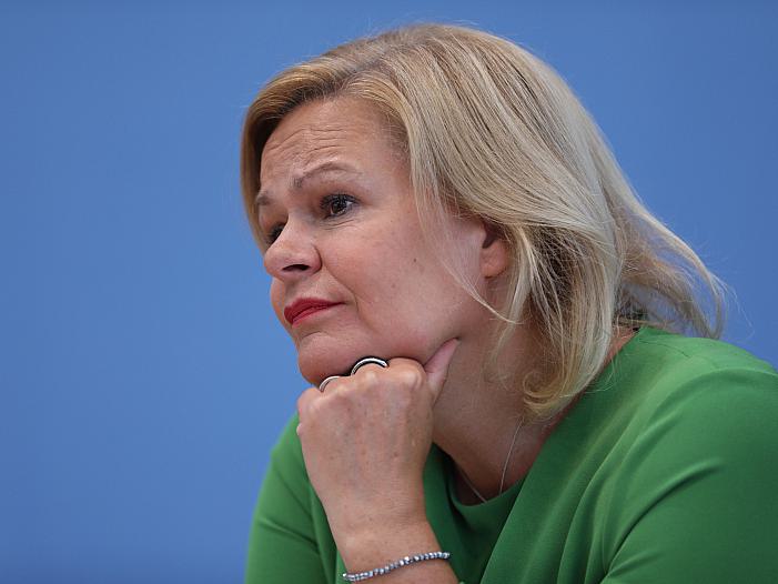 Faeser hofft auf mehr Fachkräfte durch Einbürgerungsreform