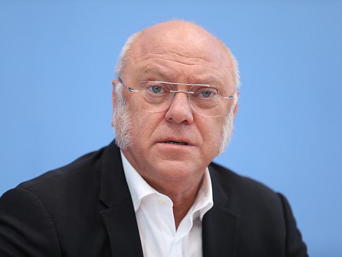 Schneider fürchtet Einschnitte bei Sozialpolitik