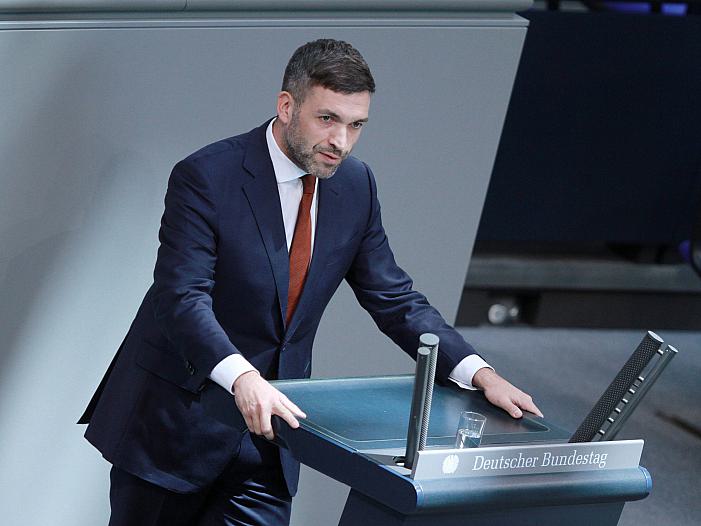 FDP-Fraktionsvize Kuhle spricht sich für Verbleib in Ampel aus FDP-Fraktionsvize Kuhle spricht sich für Verbleib in Ampel aus