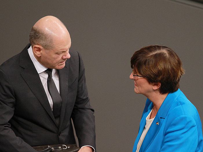 Esken will Schuldenbremse für 2023 und 2024 aussetzen Esken will Schuldenbremse für 2023 und 2024 aussetzen