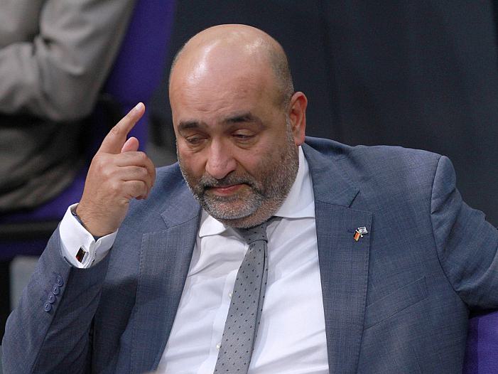 Nouripour für Gespräche über Aussetzen der Schuldenbremse