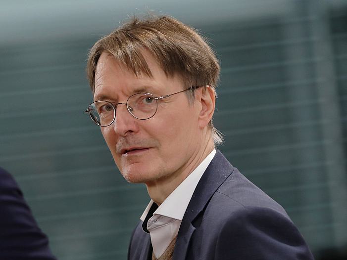 Lauterbach will Digitalisierung im Gesundheitswesen vorantreiben Lauterbach will Digitalisierung im Gesundheitswesen vorantreiben