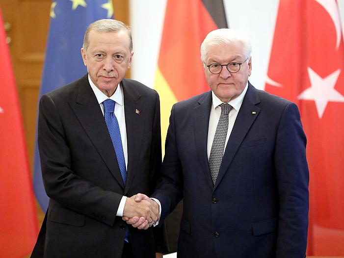 Erdogan von Steinmeier in Schloss Bellevue empfangen Erdogan von Steinmeier in Schloss Bellevue empfangen
