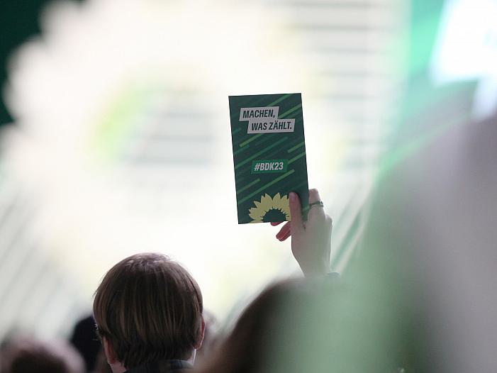 Grünen- und AfD-Mitglieder am häufigsten von Angriffen betroffen Grünen- und AfD-Mitglieder am häufigsten von Angriffen betroffen