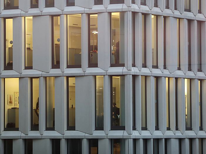 Etwa jedes achte Unternehmen nutzt KI