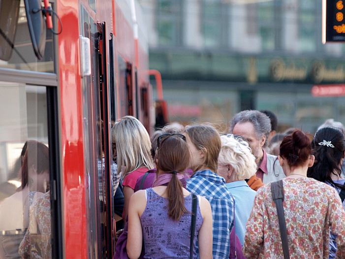 NRW-Städtetag warnt vor Aus für Deutschlandticket