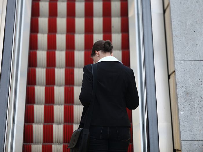 Studie: Frauen auch in gut bezahlten Berufen benachteiligt