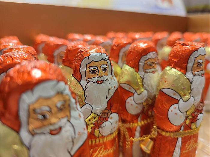 Einzelhandel blickt etwas optimistischer auf Weihnachtsgeschäft