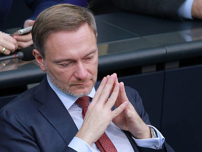 SPD und FDP streiten über Zeitplan für Bundeshaushalt 2024